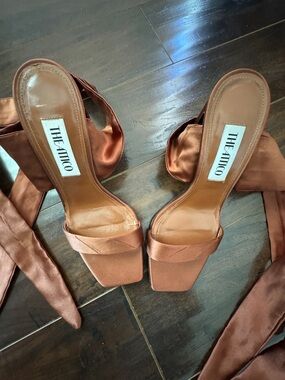 The ATTICO Satin Wrap Square Toe Heels Brown Like New